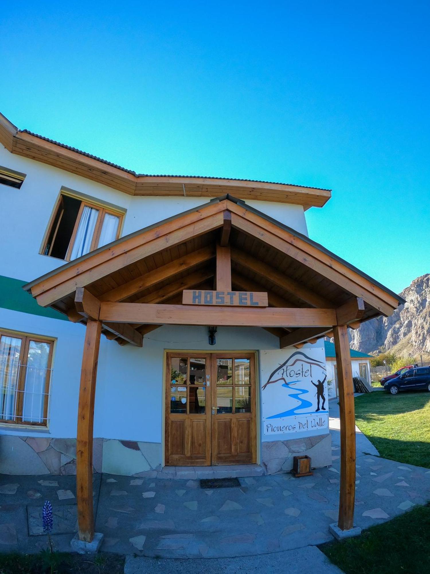 Hostel Pioneros Del Valle El Chaltén Exterior foto